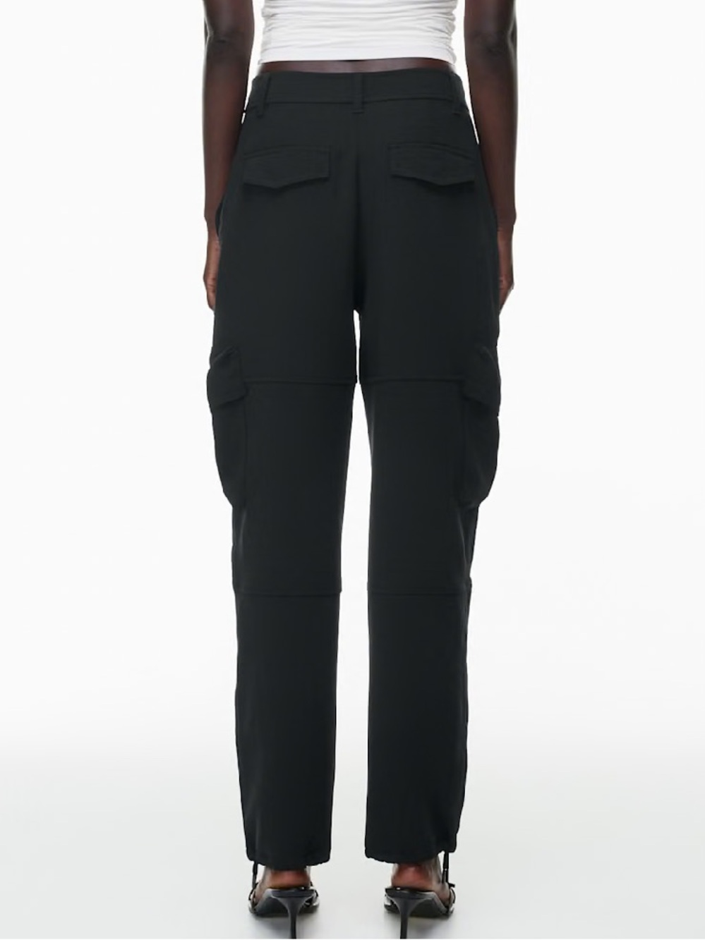 Aritzia Wilfred Project Cargo Pant in Black - Picture 4 of 12